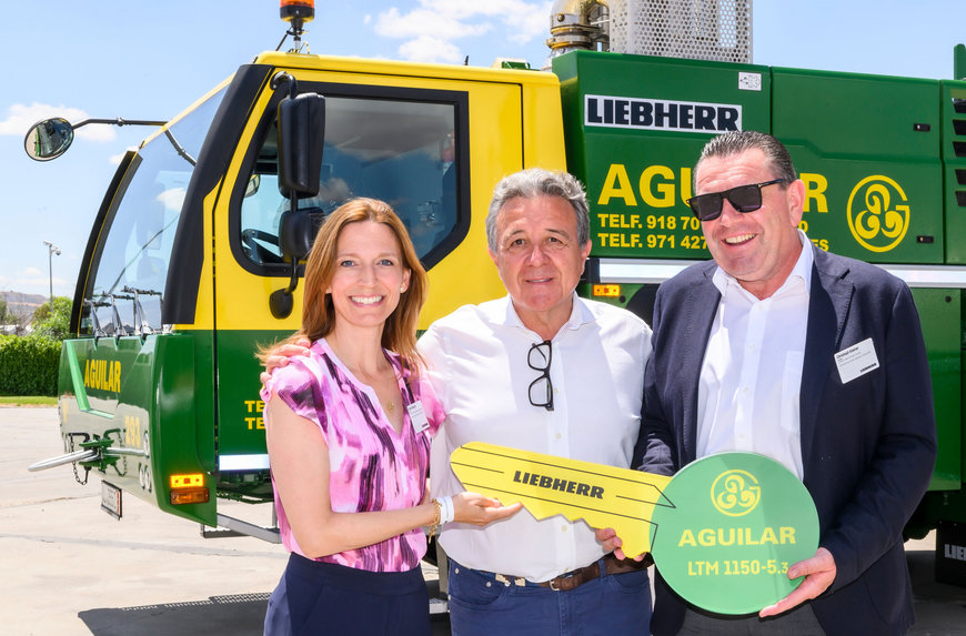 Modernisation with innovative technology: Grúas Aguilar procures eleven new Liebherr mobile cranes